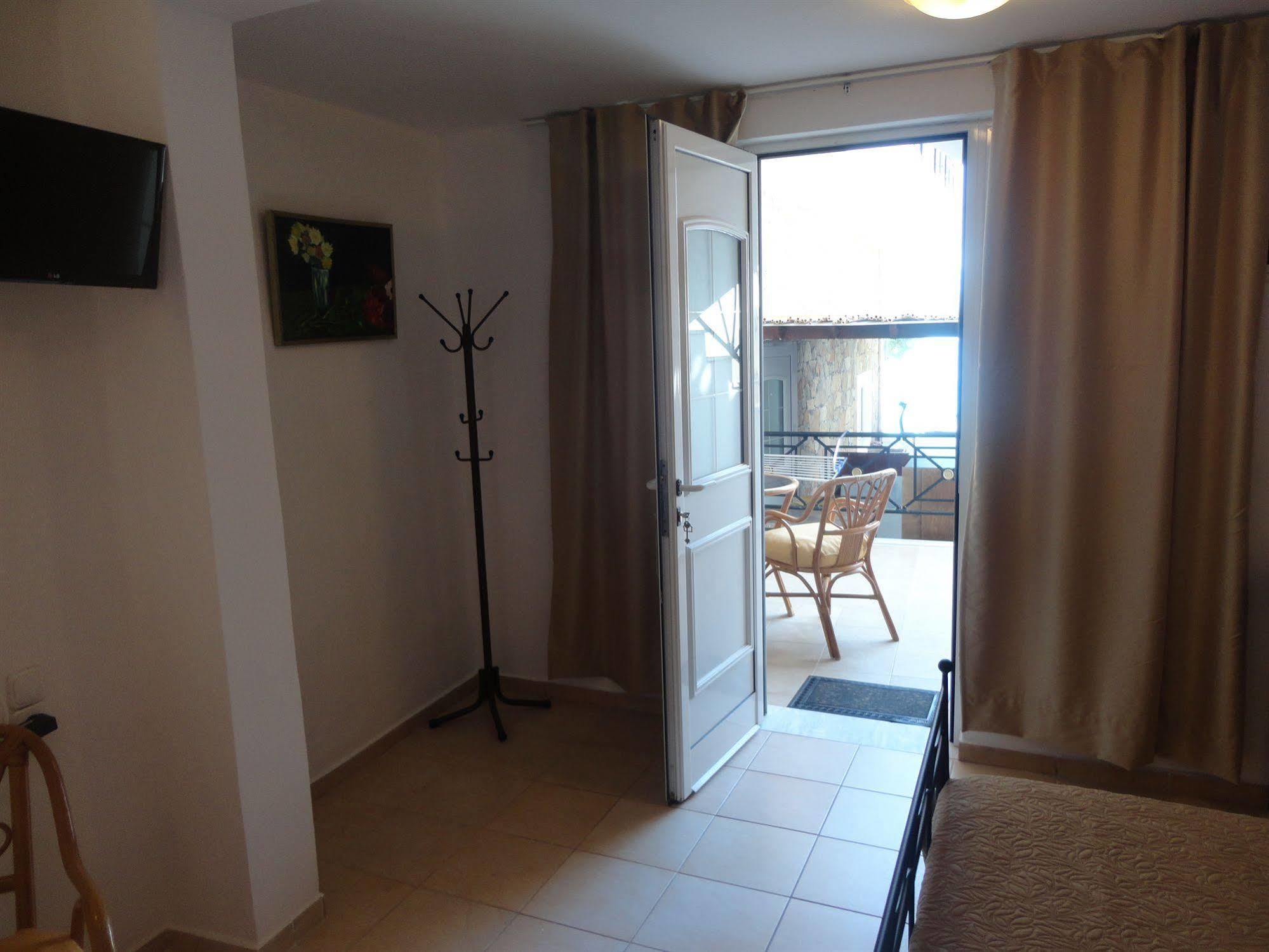 Polydoros Appartments Ágios Nikólaos Екстериор снимка